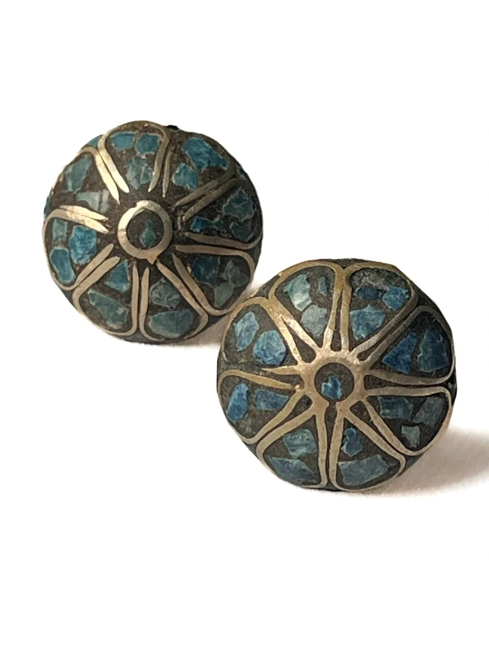 Vintage Inlaid Mosaic Turquoise Chip Brass Dome Screw Back Earrings